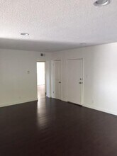 2025 S Shenandoah St in Los Angeles, CA - Foto de edificio - Building Photo