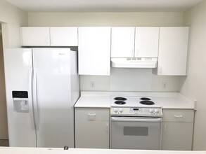 1133 Waimanu St, Unit 1507 in Honolulu, HI - Building Photo - Building Photo