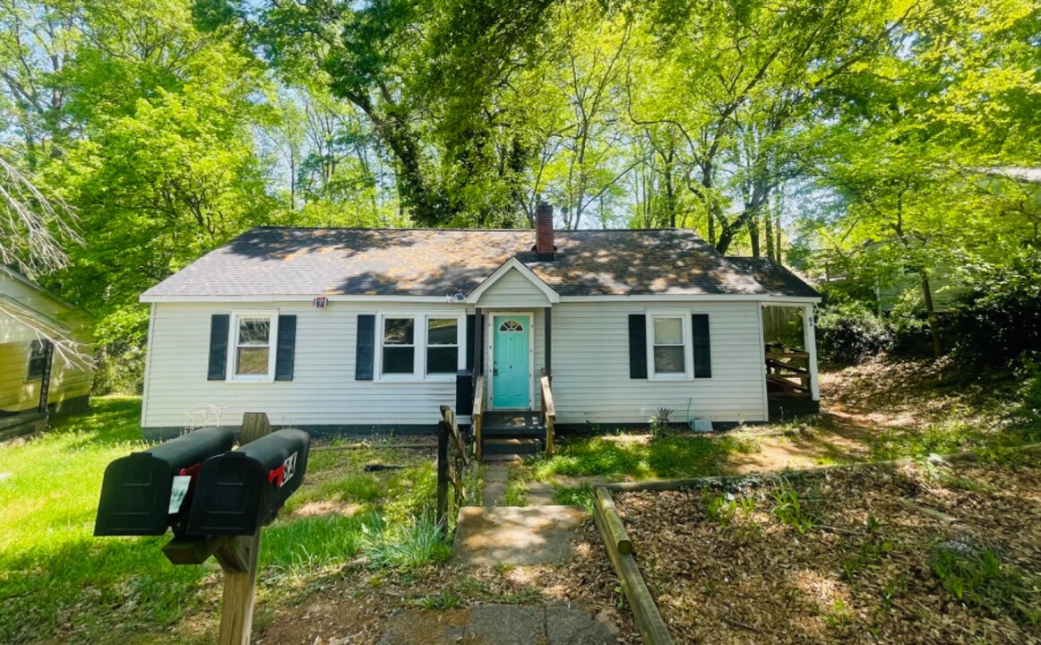 8 Wallace St in Greenville, SC - Foto de edificio