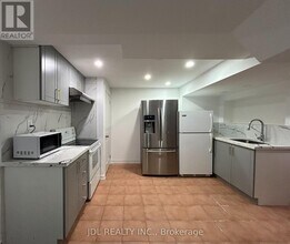 153 Morningview Trail in Toronto, ON - Building Photo - Building Photo