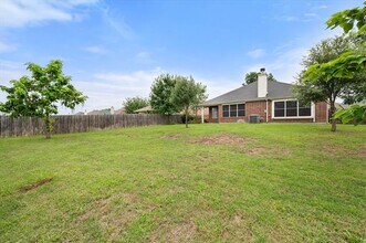 1003 Rosita St in Arlington, TX - Building Photo - Building Photo
