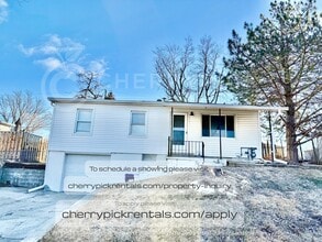 7201 S 22nd St in Bellevue, NE - Foto de edificio - Building Photo