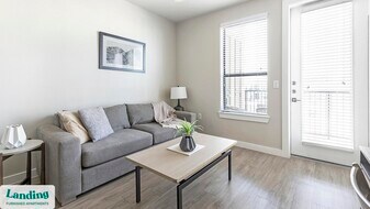 5810 Worth Pkwy in San Antonio, TX - Building Photo