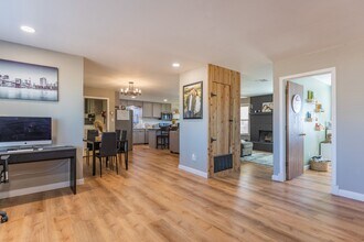 Beautiful 3 Bed 2 Bath - Gorgeous Views & Fenced in Backyard! in Alamogordo, NM - Building Photo - Building Photo