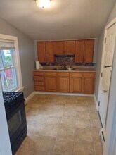 252 Grove St in Woonsocket, RI - Building Photo - Building Photo