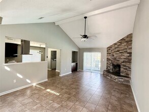 15914 Mill Hollow Dr in Houston, TX - Building Photo - Building Photo