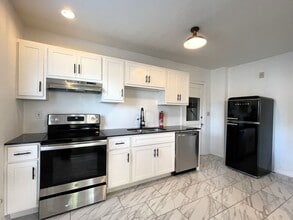 735 NE 14th St in Oklahoma City, OK - Foto de edificio - Building Photo