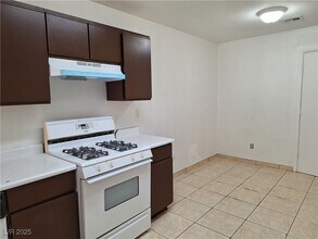 6424 Hayden Peak Ln in Las Vegas, NV - Building Photo - Building Photo