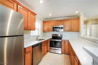 9083 Henry Rd in Ft. Myers, FL - Building Photo - Building Photo