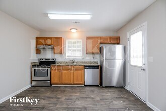 8723 Sharonbrook Dr in Charlotte, NC - Building Photo - Building Photo