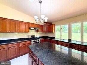 11505 Alcinda Ln in North Potomac, MD - Building Photo - Building Photo
