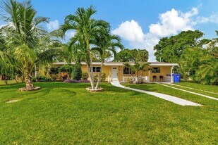 925 NE 25th Ave in Pompano Beach, FL - Building Photo