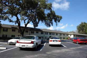 Victoria Villas Apartments in Ocala, FL - Building Photo - Building Photo