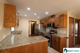 7330 Forbes Dr in Lincoln, NE - Building Photo - Building Photo