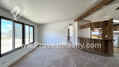 4228 Sunset Rd in Phelan, CA - Foto de edificio - Building Photo