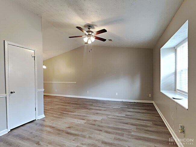 4073 Red Laurel Way SW in Snellville, GA - Foto de edificio - Building Photo
