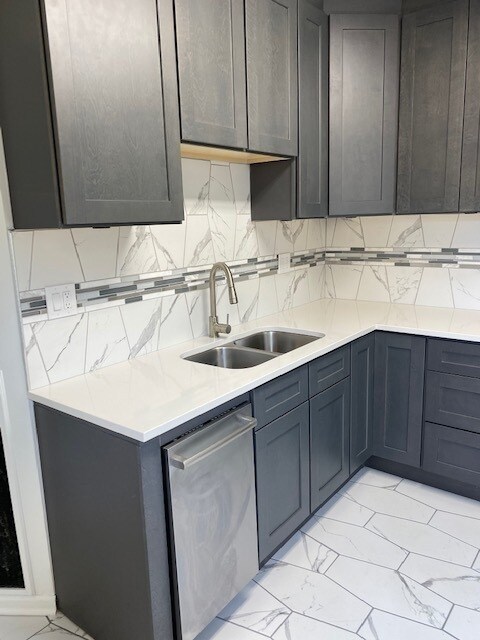 852 W Diversey Pkwy in Chicago, IL - Building Photo - Building Photo