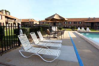 Ember Ridge Apartments in Pensacola, FL - Building Photo - Building Photo