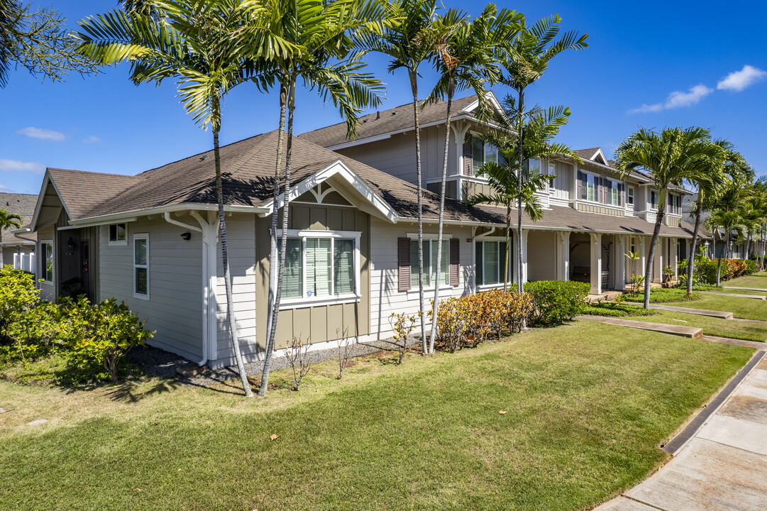 Spinnaker Place in Ewa Beach, HI - Building Photo