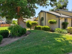 4629 N Charles Ave, Unit 102 in Fresno, CA - Building Photo