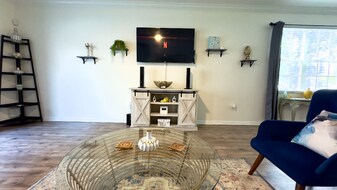 4931 Elizabeth Anne Cir in Tampa, FL - Building Photo