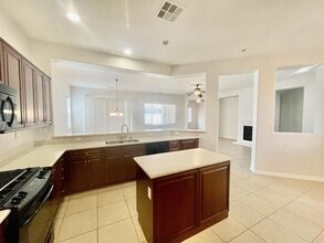 5588 Paseo Famosa in Hemet, CA - Building Photo - Building Photo