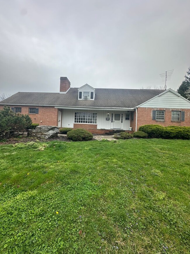 property at 307 N Fayette St