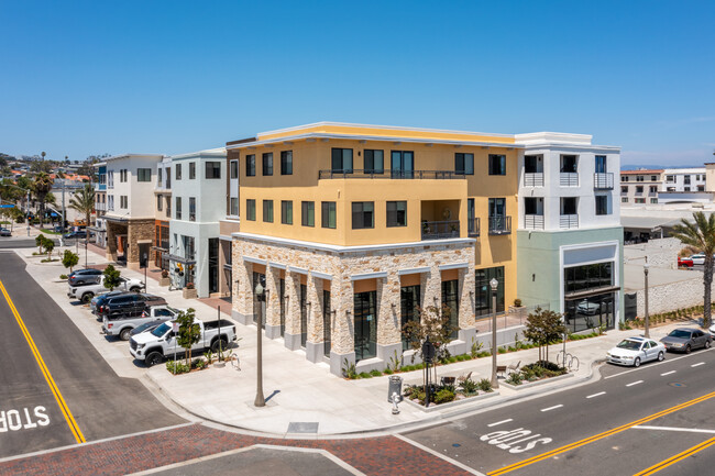 Prado West in Dana Point, CA - Foto de edificio - Building Photo