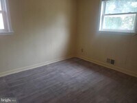 4127 Townsend Ave photo'