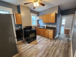 37 Hurlbut St in Albany, NY - Building Photo - Building Photo