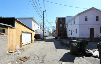 45 Myrtle St in Manchester, NH - Foto de edificio - Building Photo