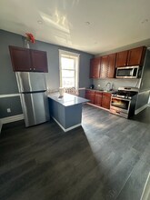 2405 S Troy St in Chicago, IL - Building Photo - Building Photo