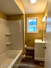 811 Glenwood Rd in Old Forge, PA - Building Photo - Building Photo