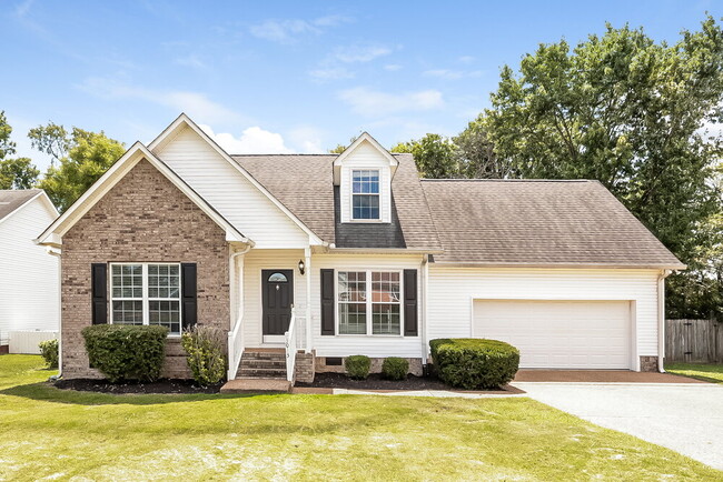 property at 3013 Candlelite Dr