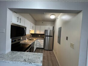 900 19th Ave S, Unit 310 in Nashville, TN - Building Photo - Building Photo