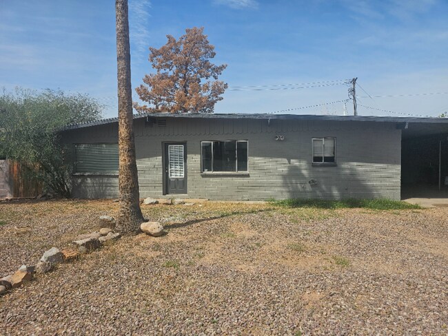 340 N 84th Pl in Mesa, AZ - Building Photo - Building Photo