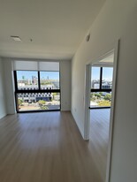 52 NW 32nd St, Unit A1 in Miami, FL - Building Photo