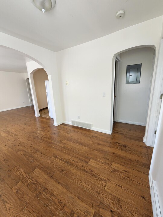 39 E Main St in Wellsville, UT - Building Photo
