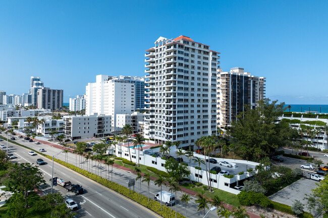 Florida Tower in Miami Beach, FL - Building Photo - Building Photo