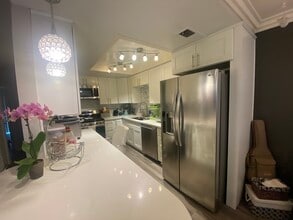 1651 S Juniper St, Unit 39 in Escondido, CA - Foto de edificio - Building Photo