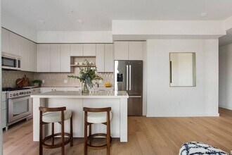 Ten310 in Los Angeles, CA - Foto de edificio - Building Photo