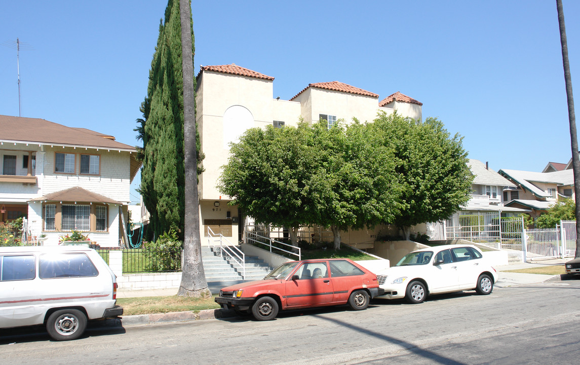 971 Arapahoe St in Los Angeles, CA - Building Photo