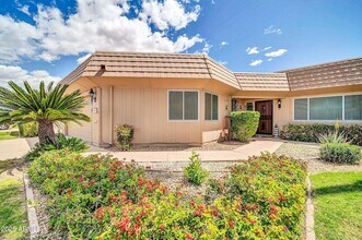 10601 W Hutton Dr in Sun City, AZ - Building Photo - Building Photo
