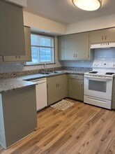 749 1st St in Brookings, OR - Building Photo - Building Photo