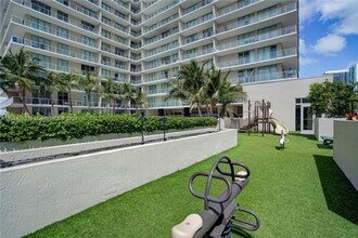 3470 E Coast Ave, Unit H1013 in Miami, FL - Building Photo - Building Photo