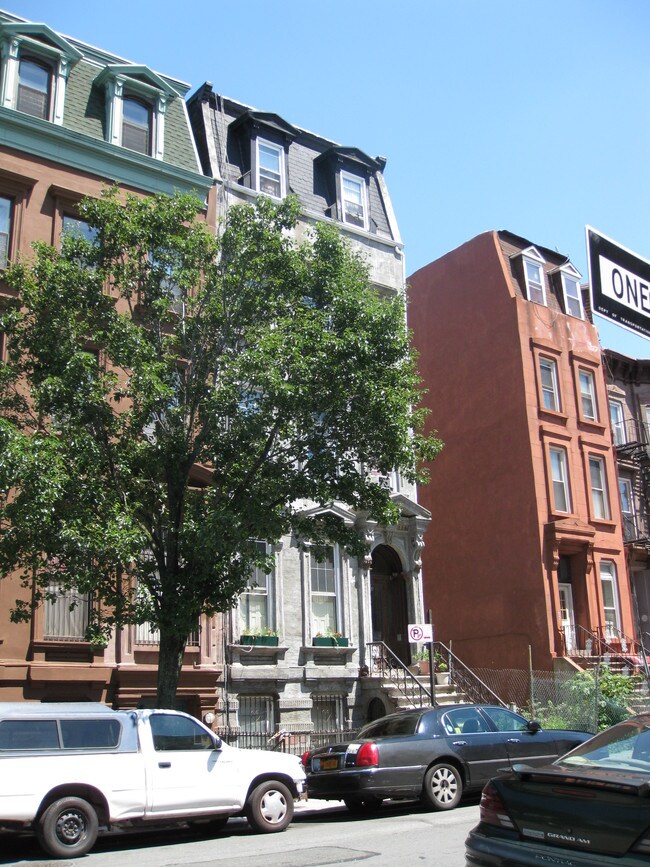 3 Spencer Pl in Brooklyn, NY - Building Photo - Building Photo
