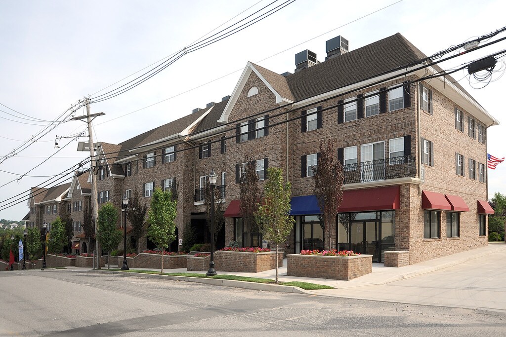 East Gate of Nutley Nutley, NJ Apartments