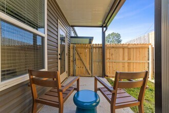 406 Highland Oaks Ln in Lafayette, LA - Building Photo - Building Photo