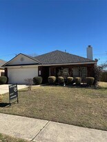 1403 Haley Gray Dr in Pflugerville, TX - Building Photo