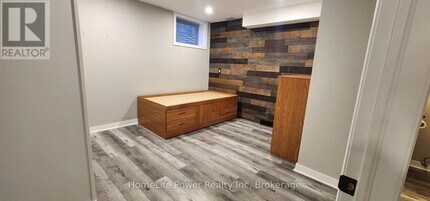 322 Grovehill Cres in Kitchener, ON - Building Photo - Building Photo